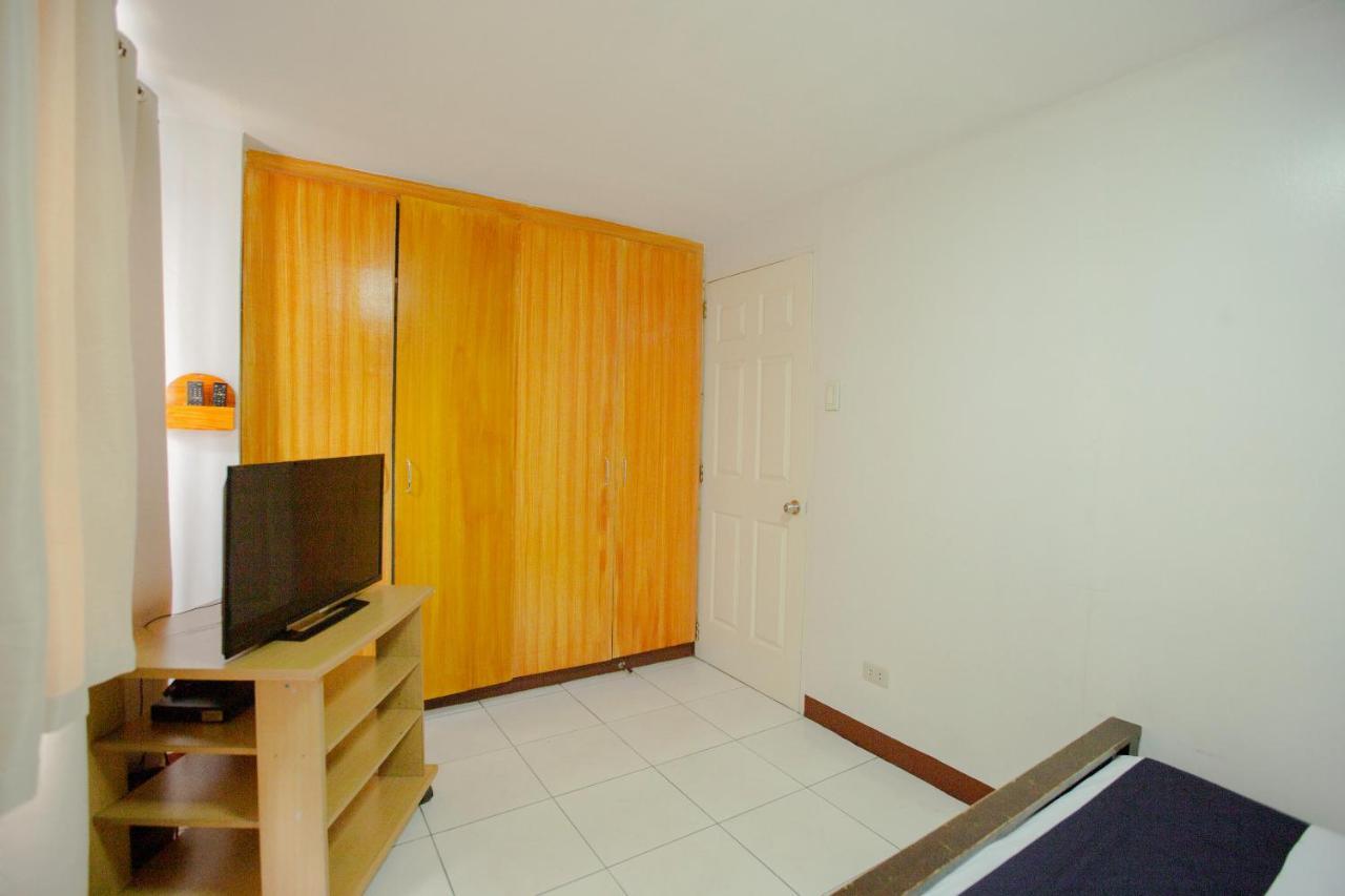Newgrange Condotel Quezon City Exterior foto