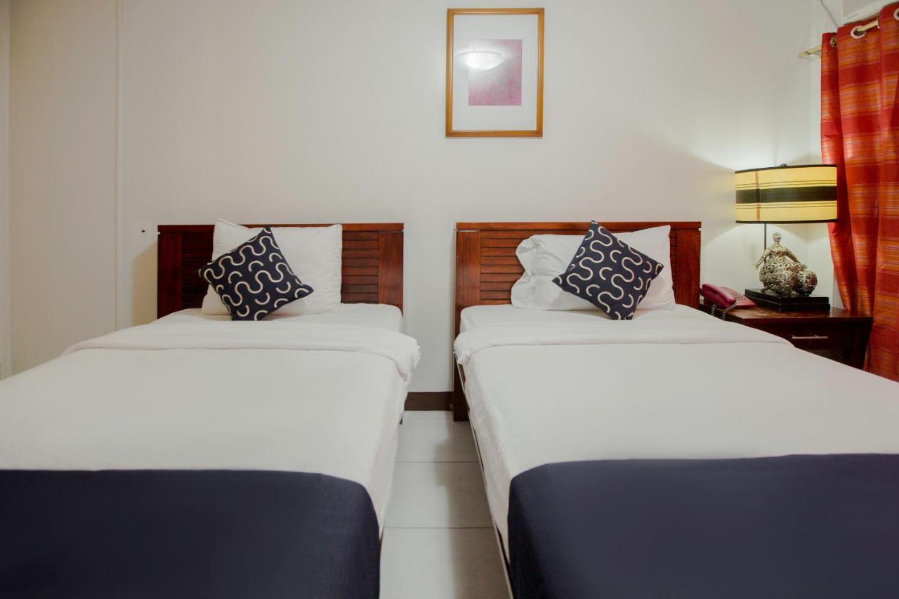 Newgrange Condotel Quezon City Exterior foto